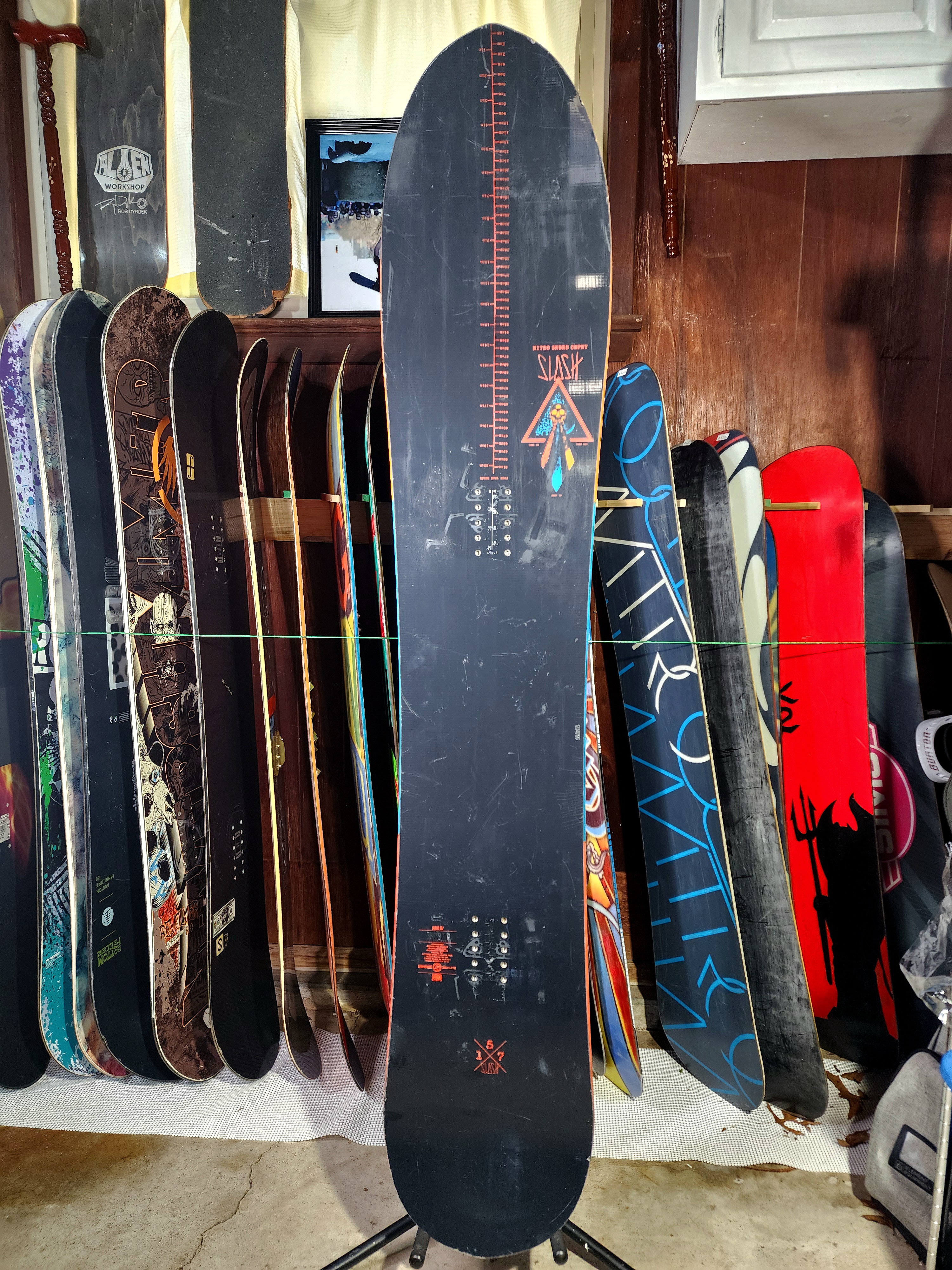 BURTON AIR SNOWBOARD SIZE 157 CM WITH | SidelineSwap | Buy and