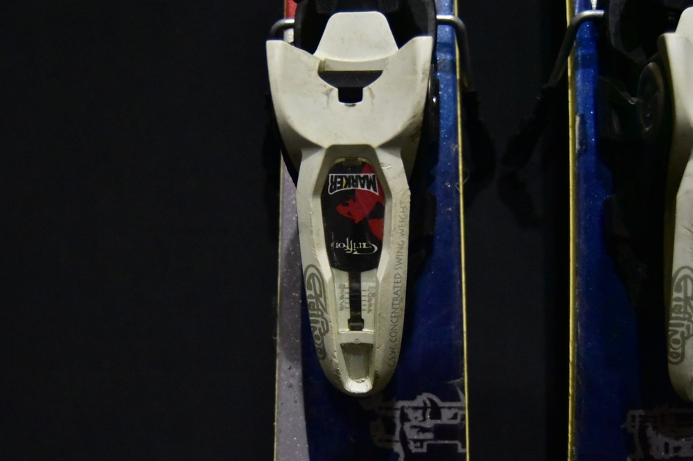 BLIZZARD BUSHWACKER SKIS SIZE 173 CM WITH MARKER BINDINGS