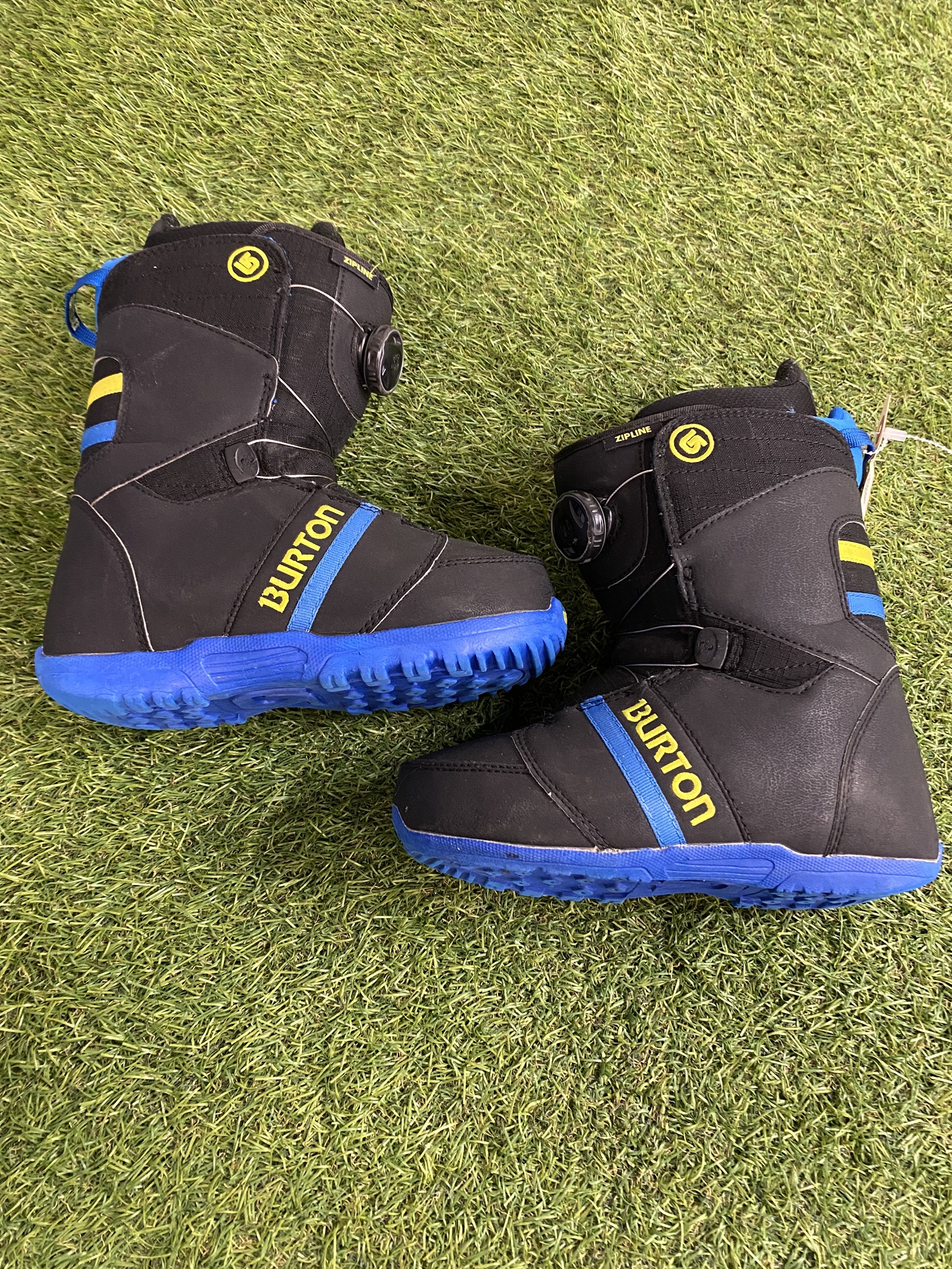 Kid's 4Y Burton Zipline Boa Snowboard Boots (Used) | SidelineSwap