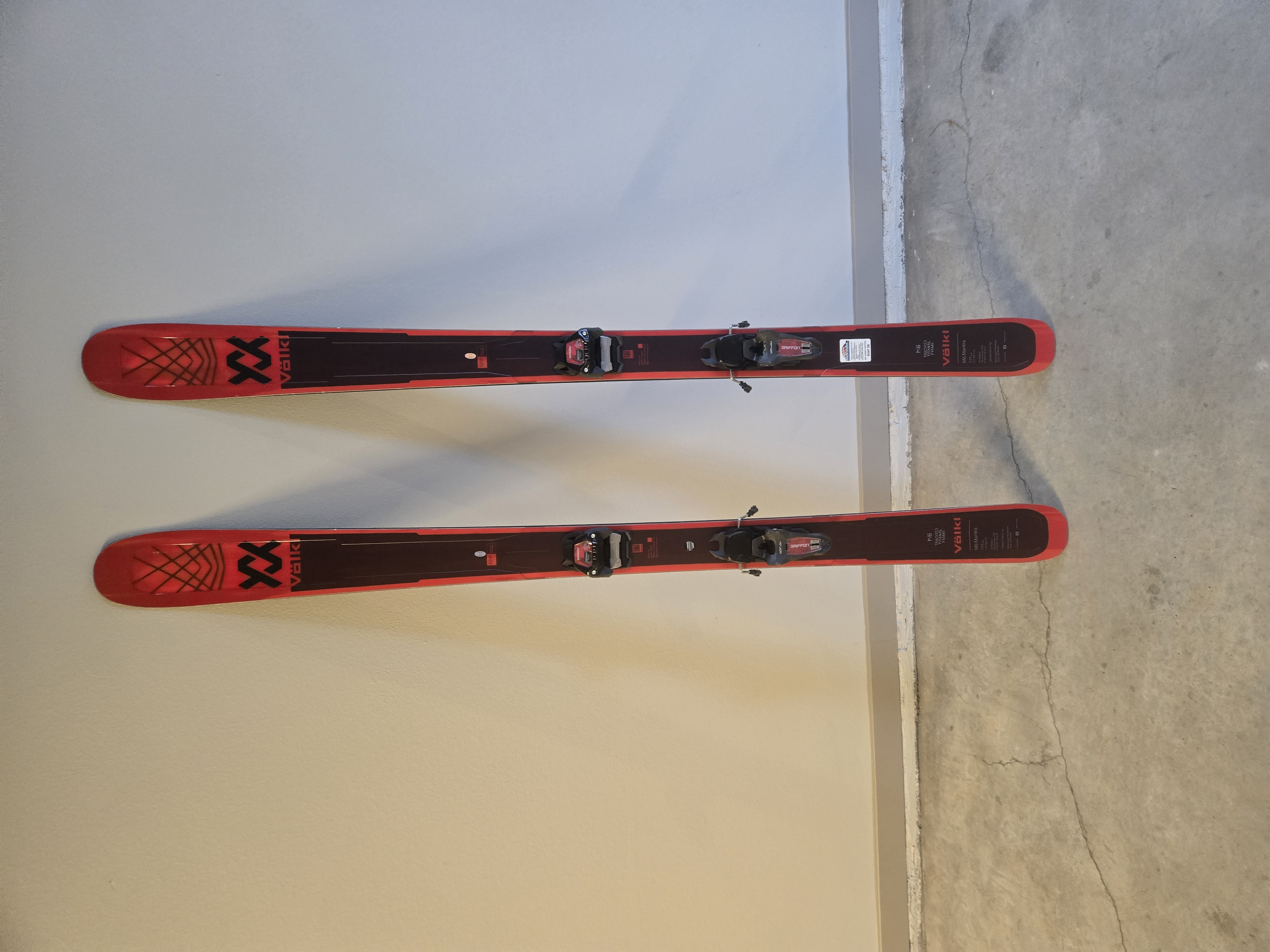 2022 All Mountain Volkl M6 Mantra Skis With Bindings