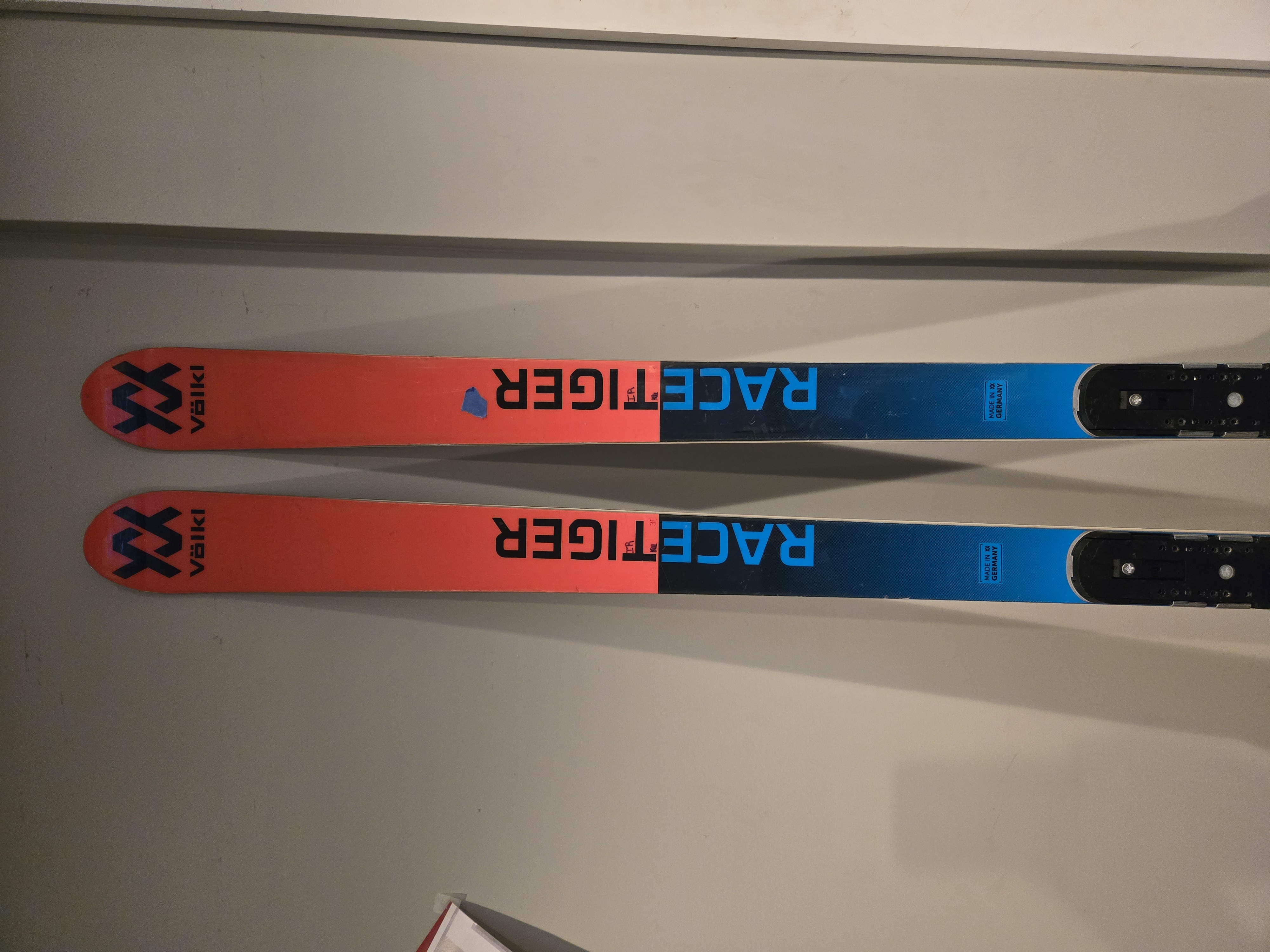 Racing 193 cm Volkl Racetiger GS Skis Without Bindings