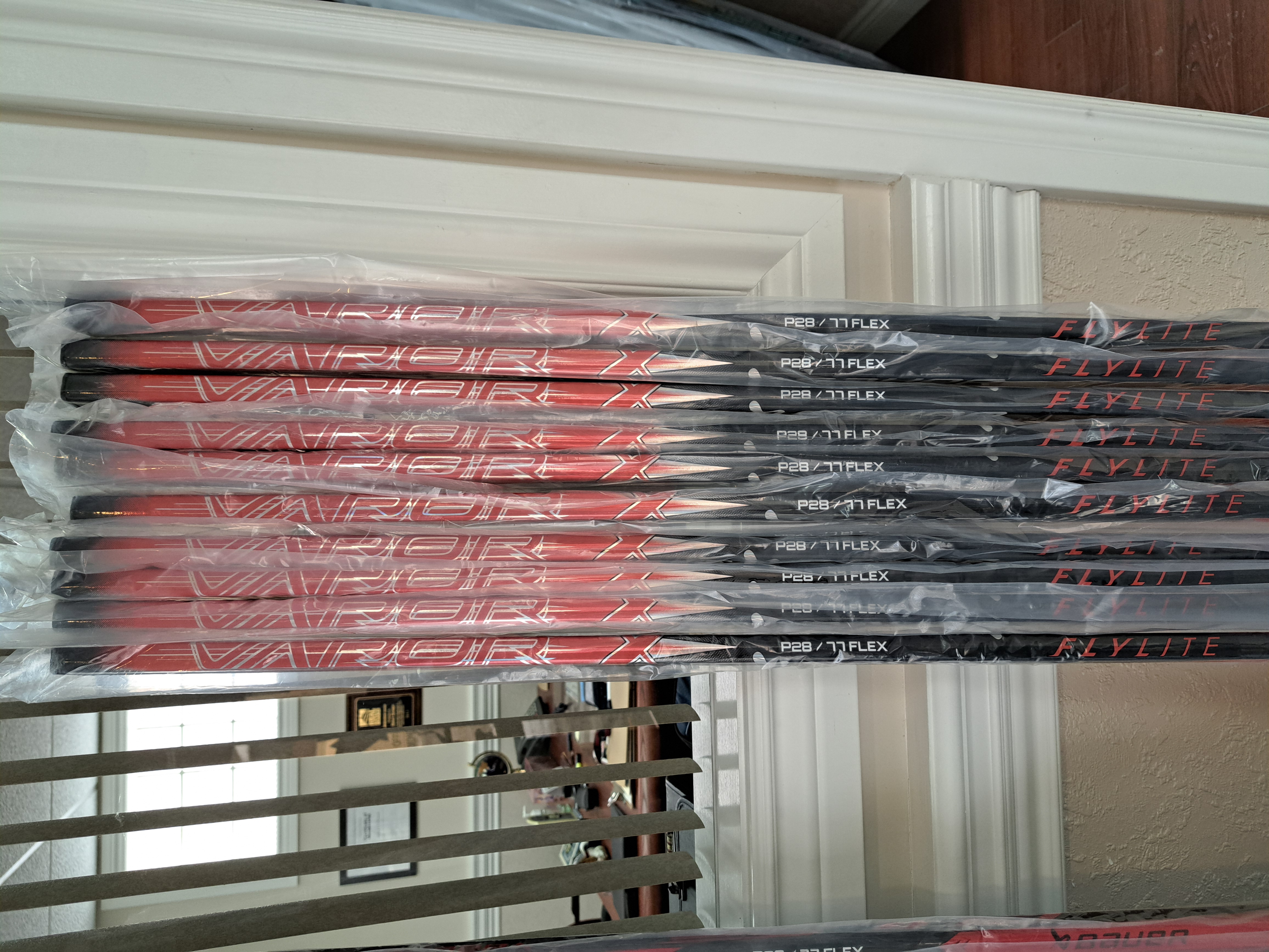 Senior Bauer Vapor FlyLite Left Hand Hockey Stick P28 77 Flex (New