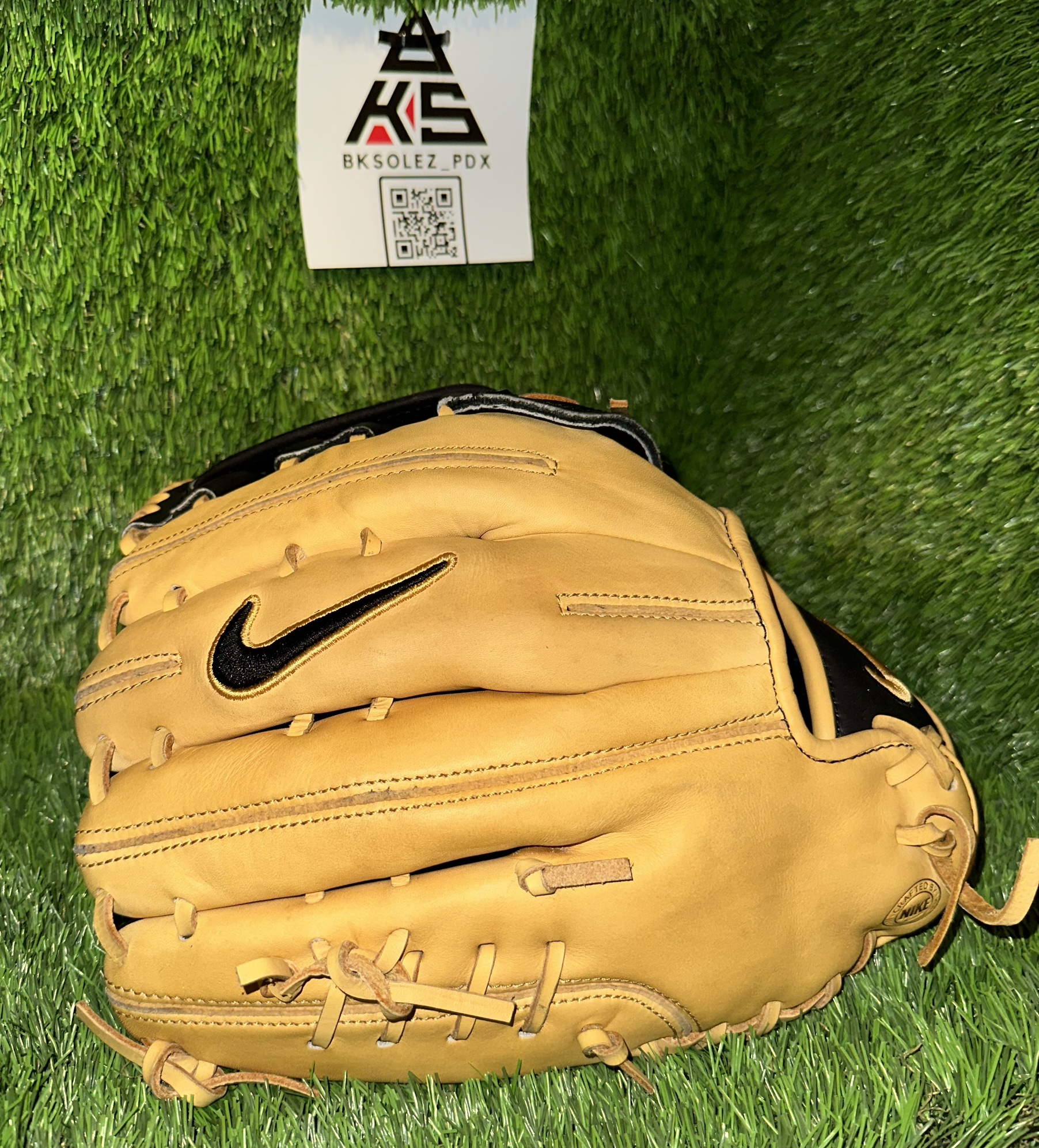 Nike Diamond Elite Baseball Gloves & Mitts | New and Used on
