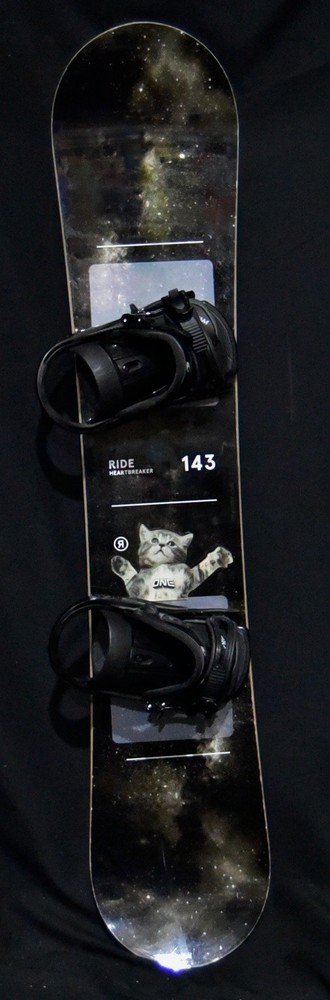 RIDE HEARTBREAKER SNOWBOARD SIZE 143 CM WITH FLOW REARENTRY MEDIUM