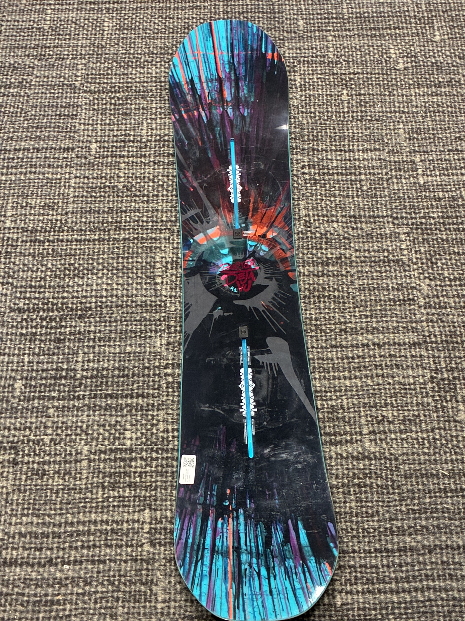 Burton Deja Vu Flying V Snowboard 141 cm (Used) | SidelineSwap